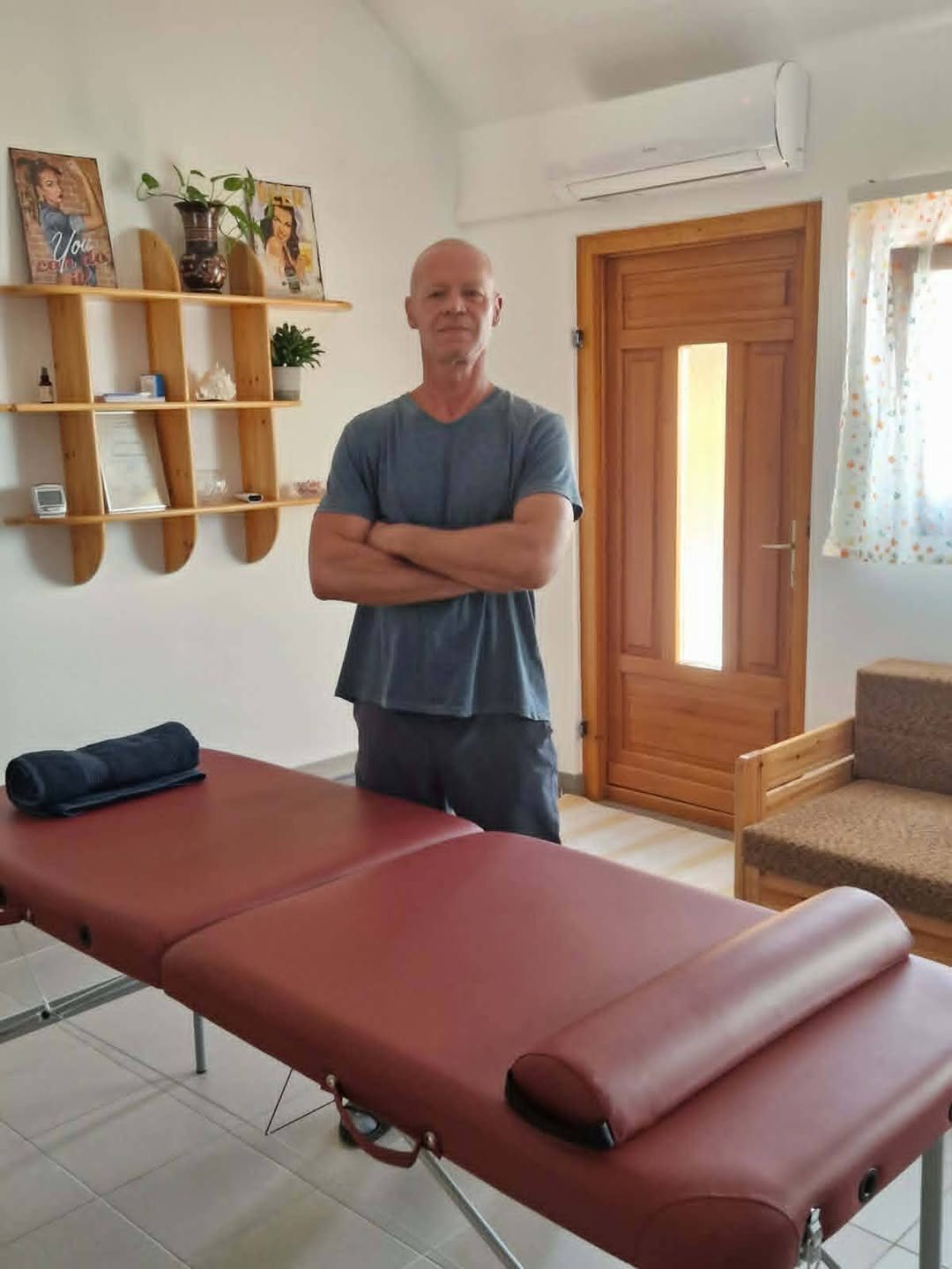 Dr. Zombor Attila a Vitál Masszázs-Stúdióban